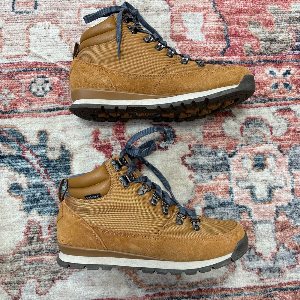The North Face Brown Winter Boots - Picture 3 of 12